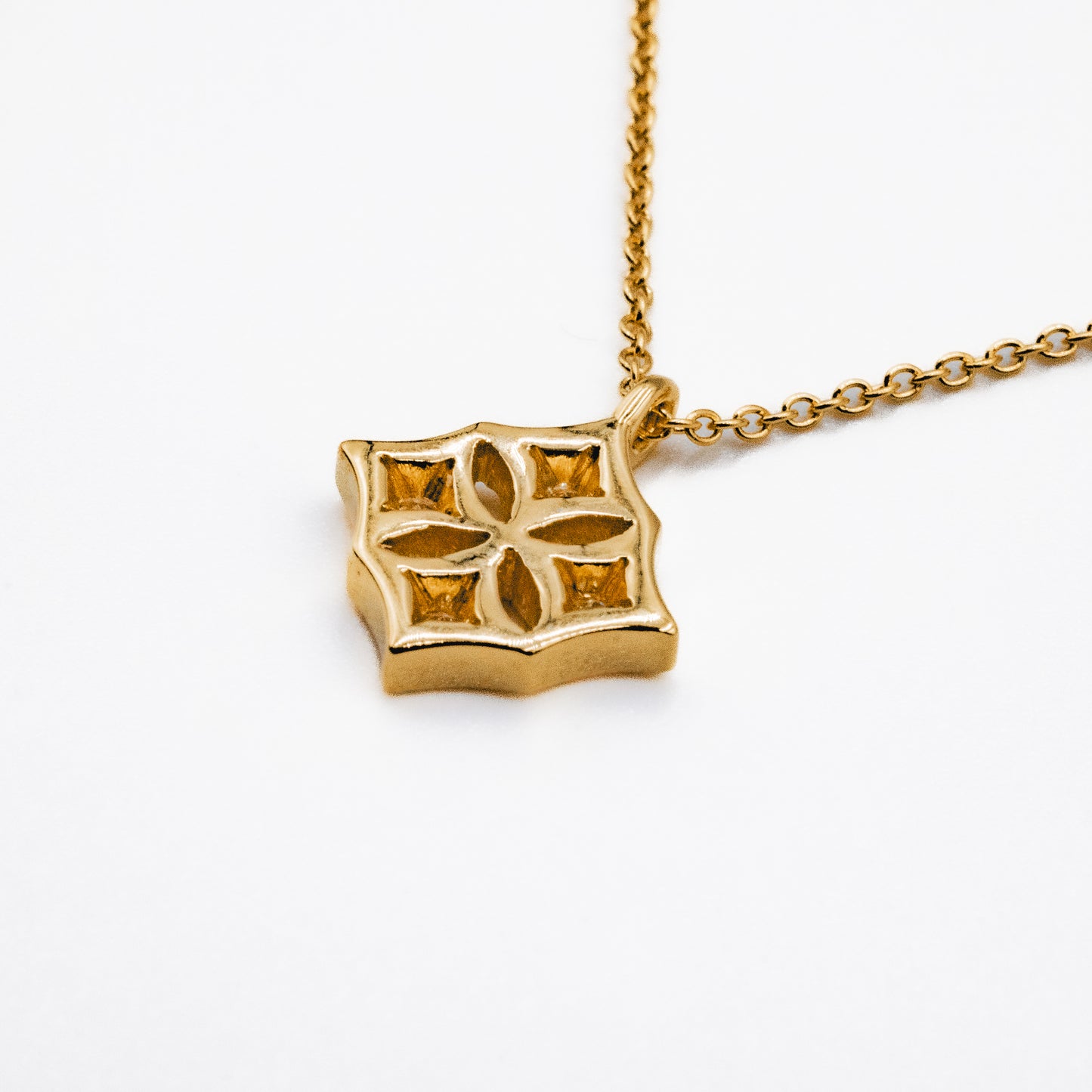 AURA Necklace - K18YG
